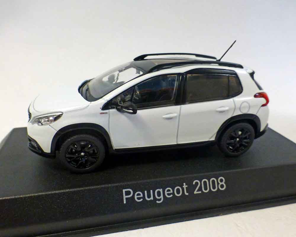 Peugeot 2008, 2016 GT-Line, perl-weiss