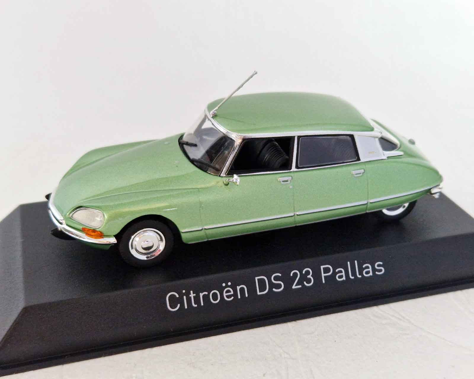 Citroen DS 23 Pallas grün-Met.