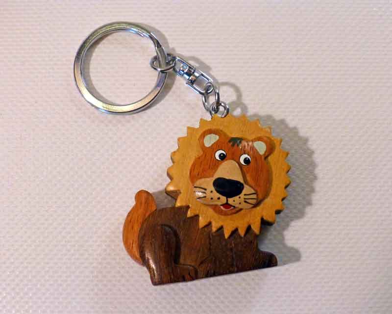 Schlüsselanhänger Löwe Holz